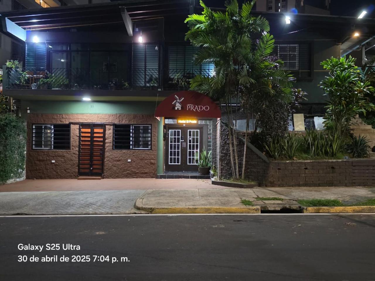 Hostal El Prado パナマ・シティー エクステリア 写真